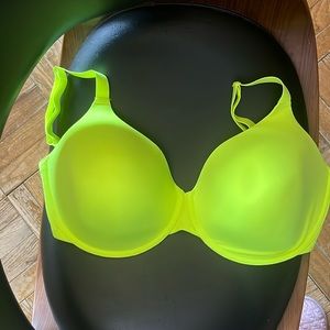 SKIMS Fits Everybody T-Shirt Bra 34H